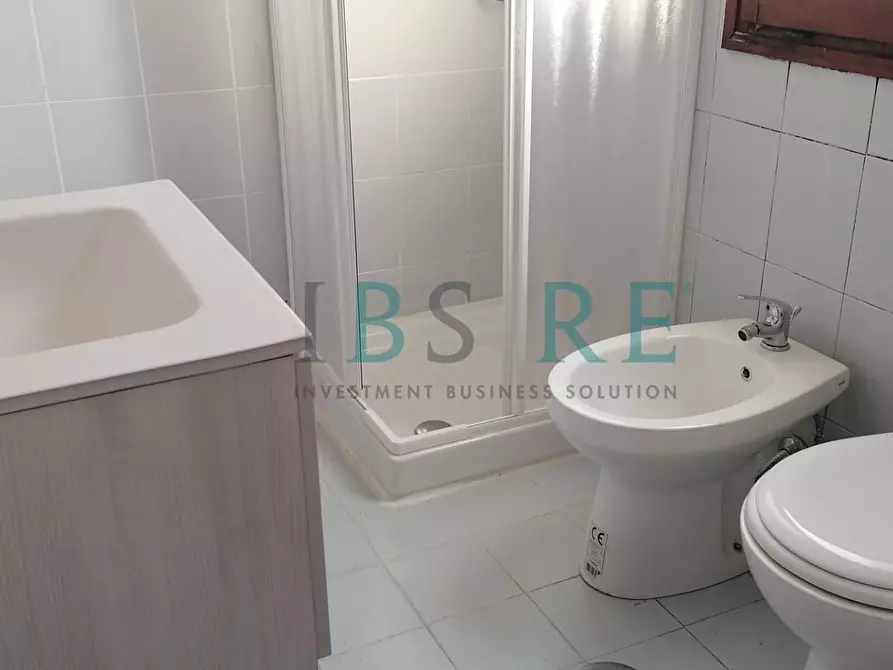 Immagine 19 di Appartamento in affitto  in via gradoli 96 a Roma