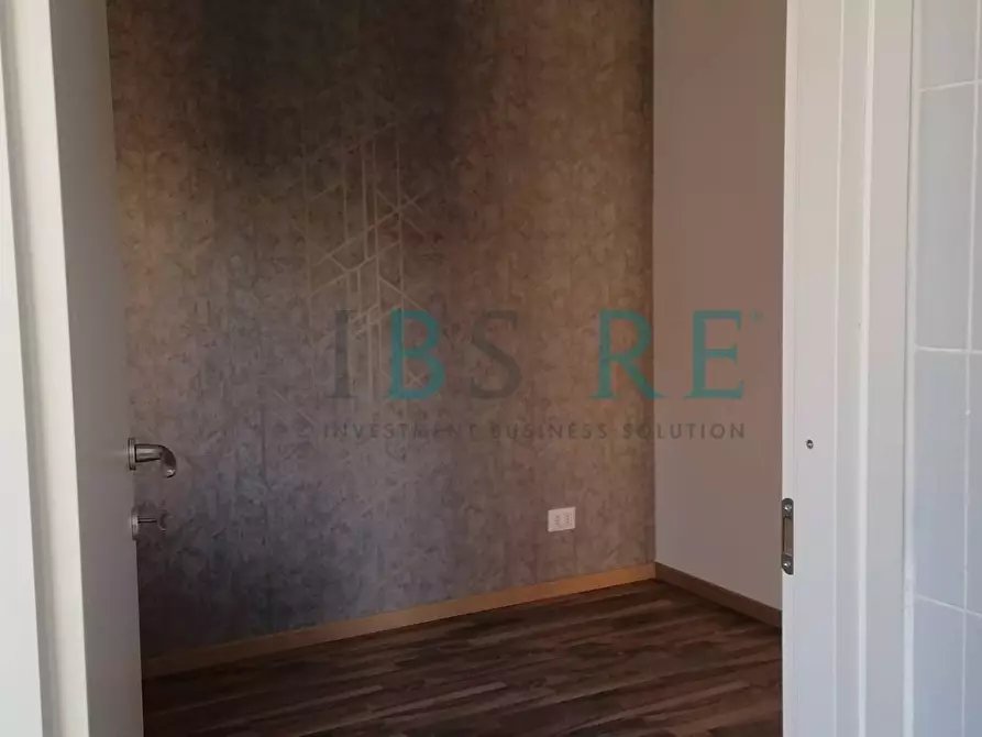 Immagine 8 di Appartamento in affitto  in via gradoli 96 a Roma