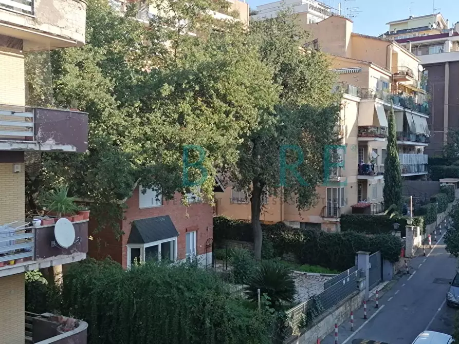 Immagine 4 di Appartamento in affitto  in via gradoli 96 a Roma