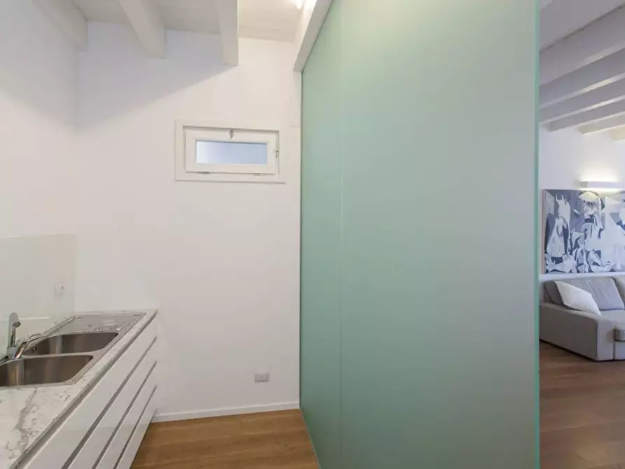 Immagine 8 di Appartamento in affitto  in marianao stabile a Palermo