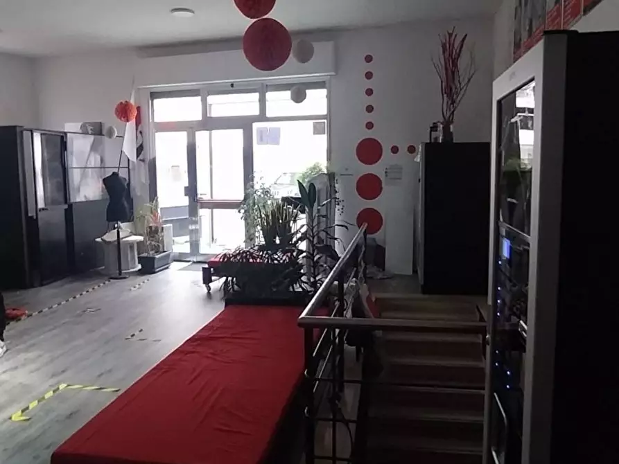 Immagine 9 di Magazzino in affitto  in dei Mille131 131 a Alcamo