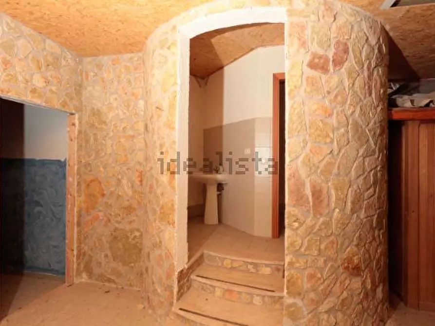 Immagine 5 di Magazzino in affitto  in dei Mille131 131 a Alcamo