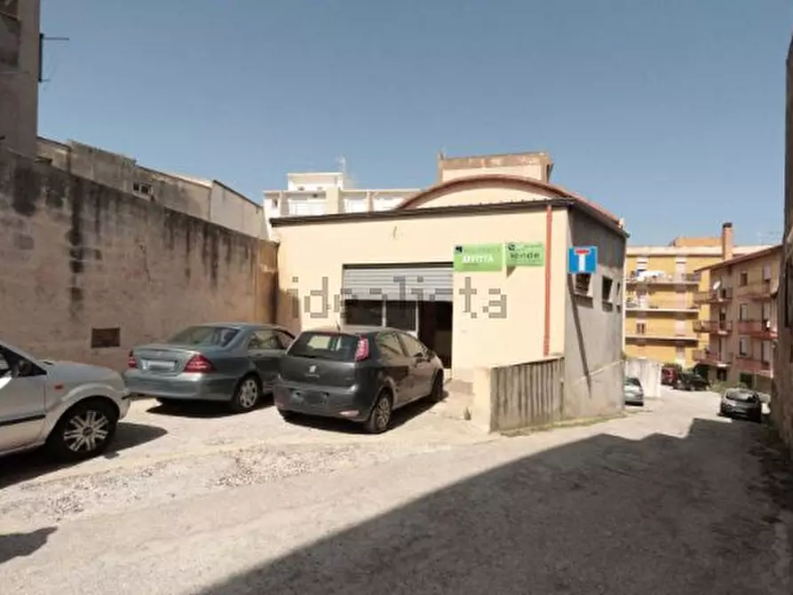 Immagine 4 di Magazzino in affitto  in dei Mille131 131 a Alcamo
