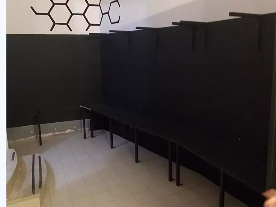 Immagine 14 di Magazzino in affitto  in dei Mille131 131 a Alcamo