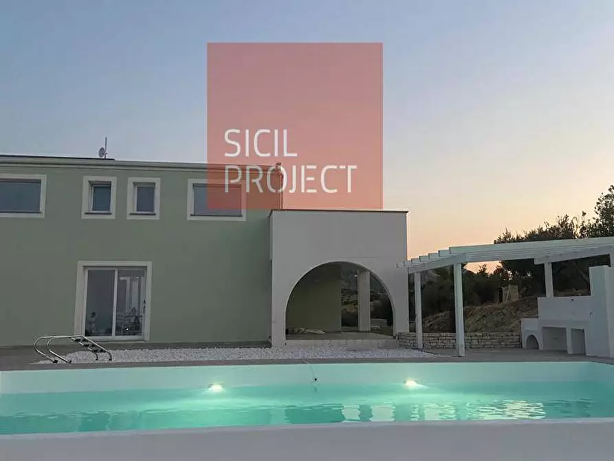 Immagine 1 di Villa in vendita  in contrada Grotticelli a Castellammare Del Golfo