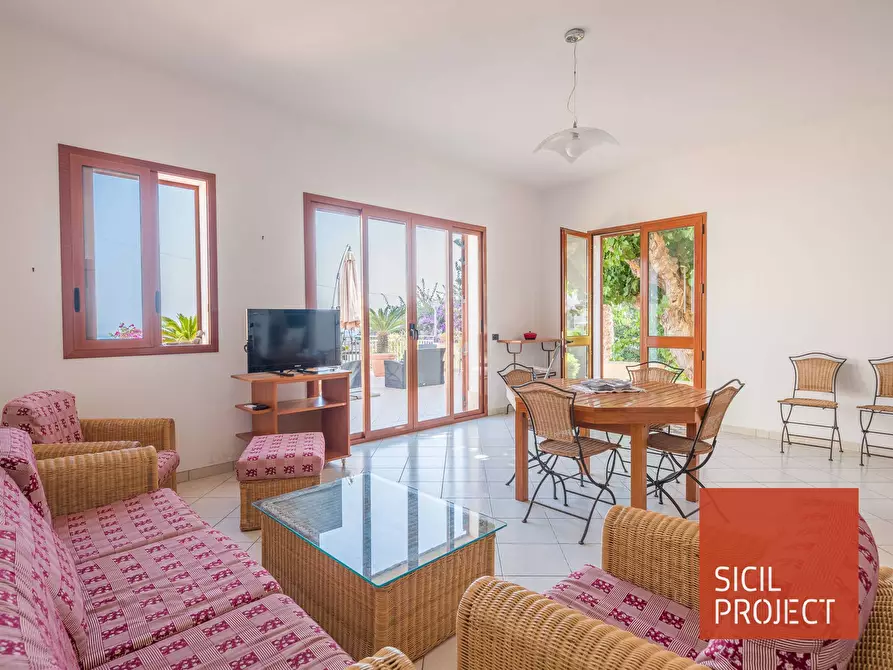 Immagine 5 di Villa in vendita  in Via Ponte dei Ricchi 14 a Alcamo