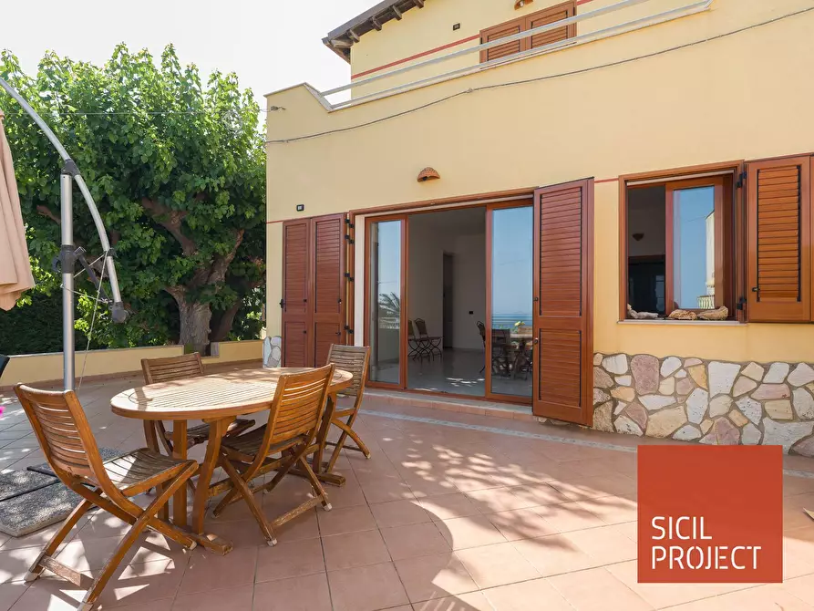 Immagine 4 di Villa in vendita  in Via Ponte dei Ricchi 14 a Alcamo