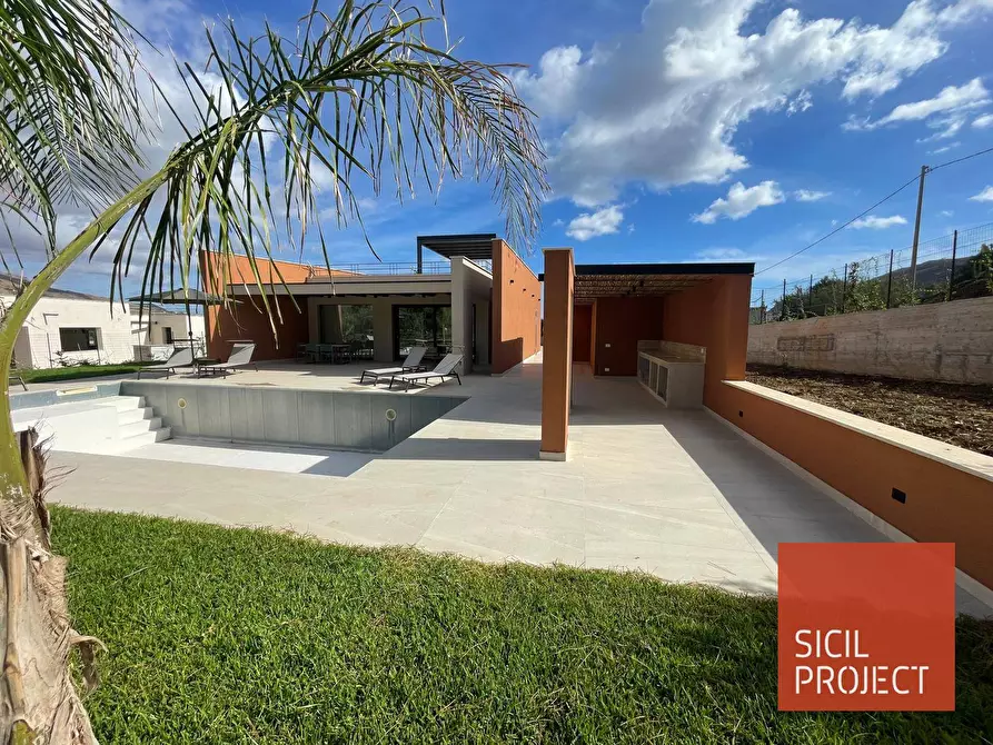 Immagine 1 di Villa in vendita  in Fraginesi SNC a Castellammare Del Golfo