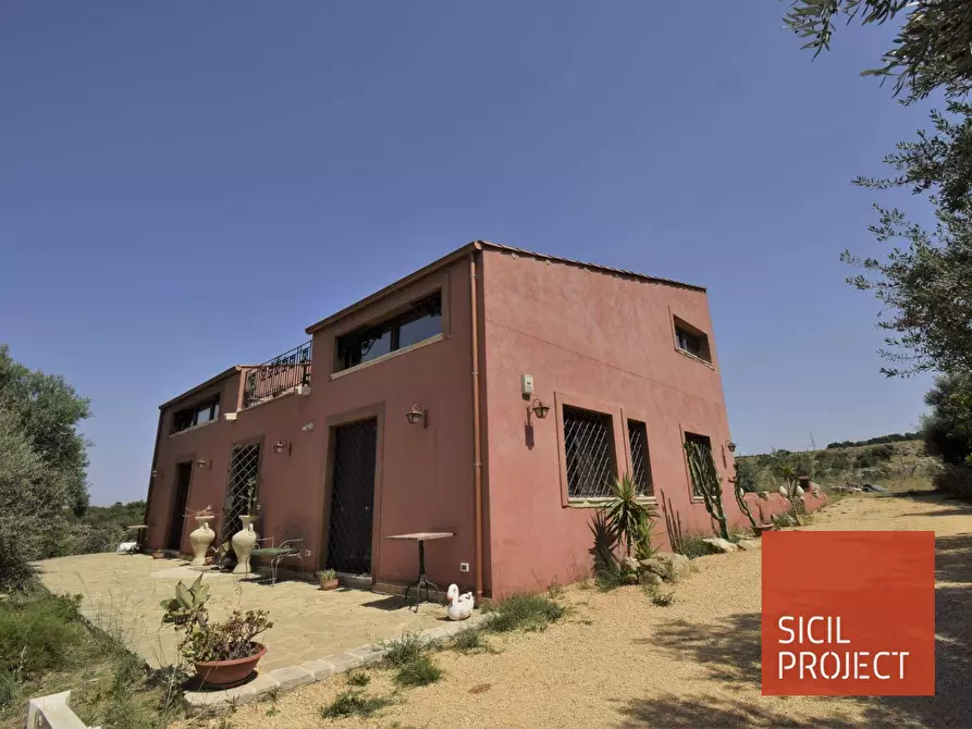 Immagine 4 di Villa in vendita  in CAVARRETTO a Menfi