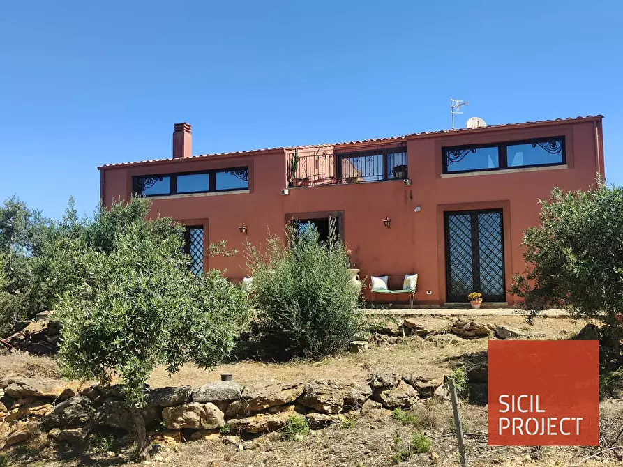 Immagine 1 di Villa in vendita  in CAVARRETTO a Menfi