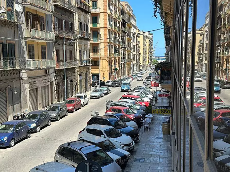 Immagine 1 di Appartamento in affitto  in via mariano stabile 108 a Palermo