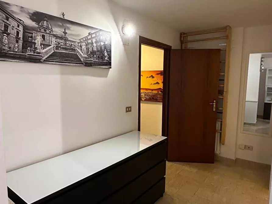 Immagine 9 di Appartamento in affitto  in via mariano stabile 108 a Palermo