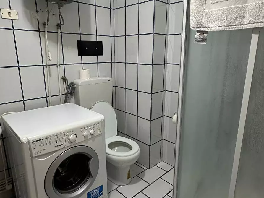 Immagine 15 di Appartamento in affitto  in via mariano stabile 108 a Palermo