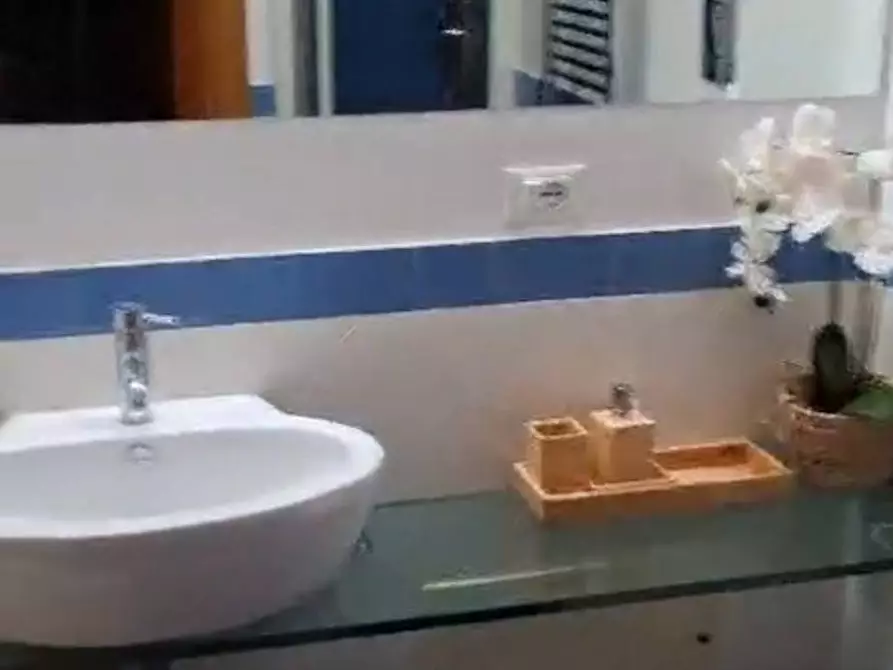 Immagine 14 di Appartamento in affitto  in via mariano stabile a Palermo