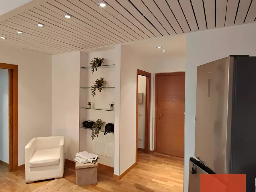 Immagine 5 di Appartamento in affitto  in via mariano stabile a Palermo