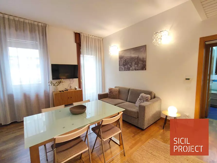 Immagine 7 di Appartamento in affitto  in via mariano stabile a Palermo