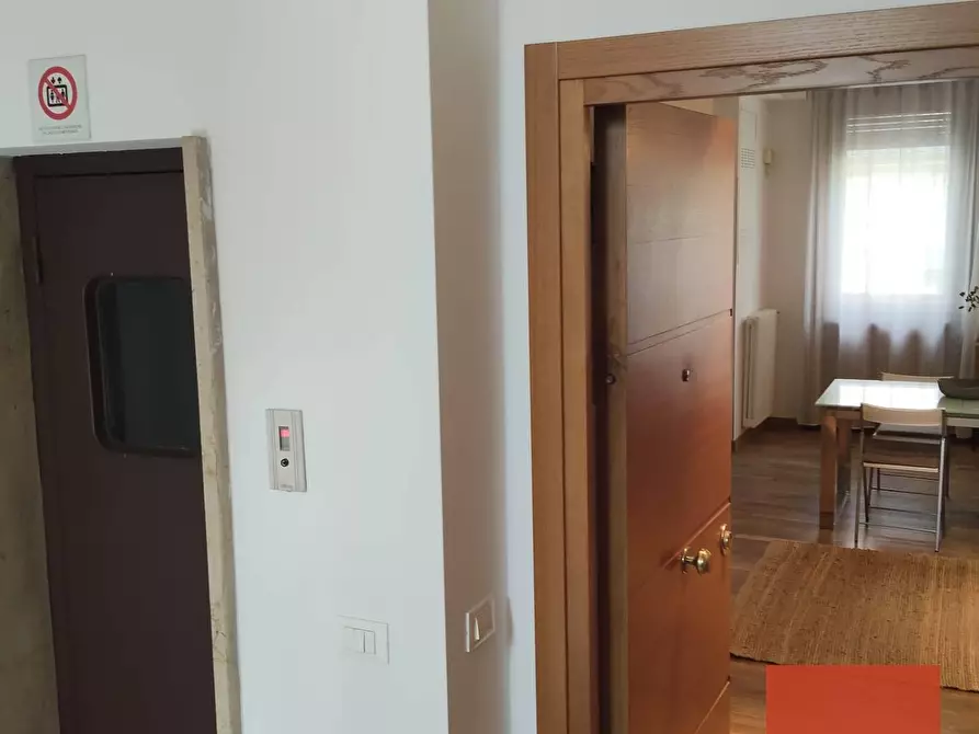 Immagine 21 di Appartamento in affitto  in via mariano stabile a Palermo