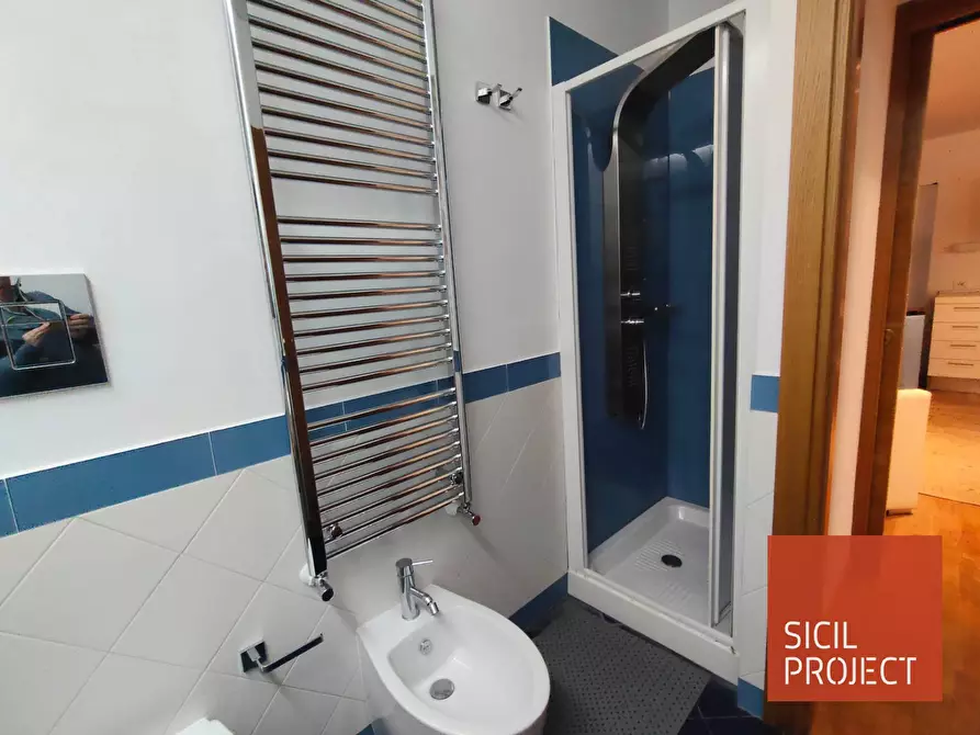 Immagine 20 di Appartamento in affitto  in via mariano stabile a Palermo