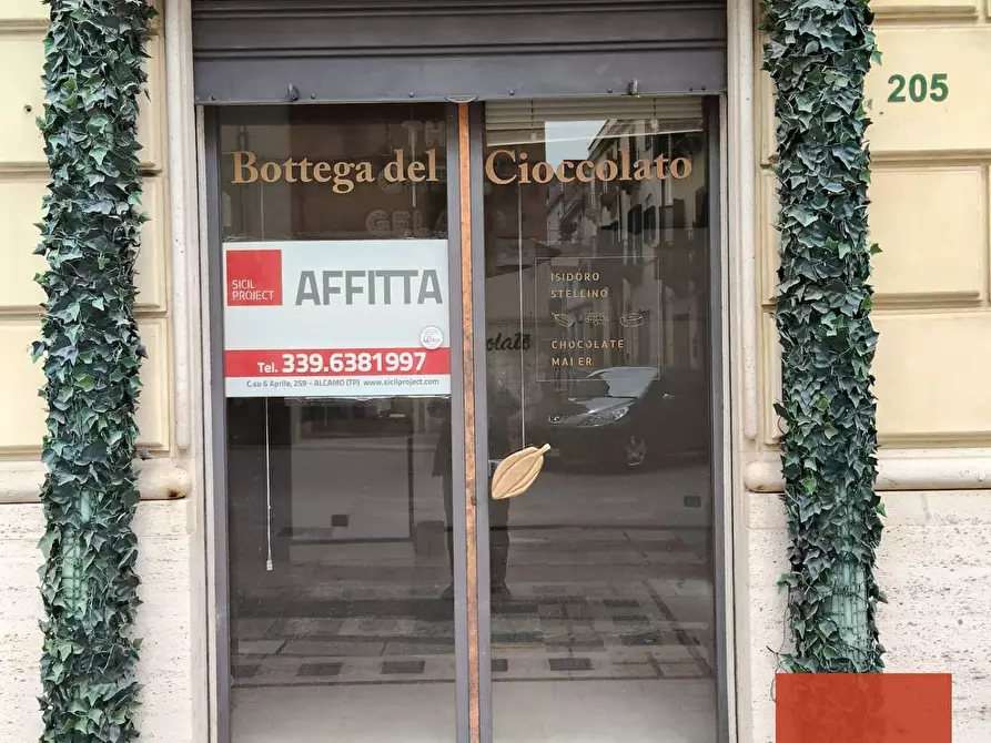 Immagine 5 di Negozio in affitto  in corso VI aprile 205 a Alcamo