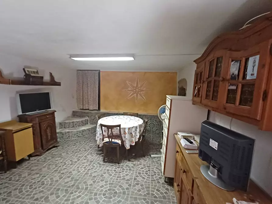 Immagine 1 di Cantina in vendita  in Via Del Gatto a Amaseno