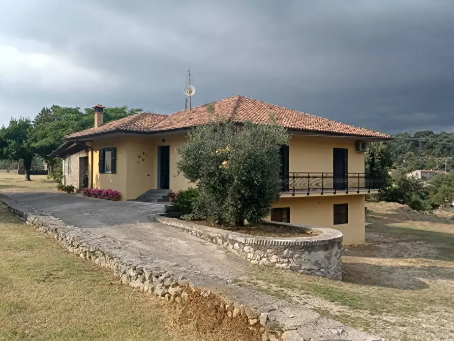 Immagine 1 di Villa in vendita  in località San Benedetto a Amaseno