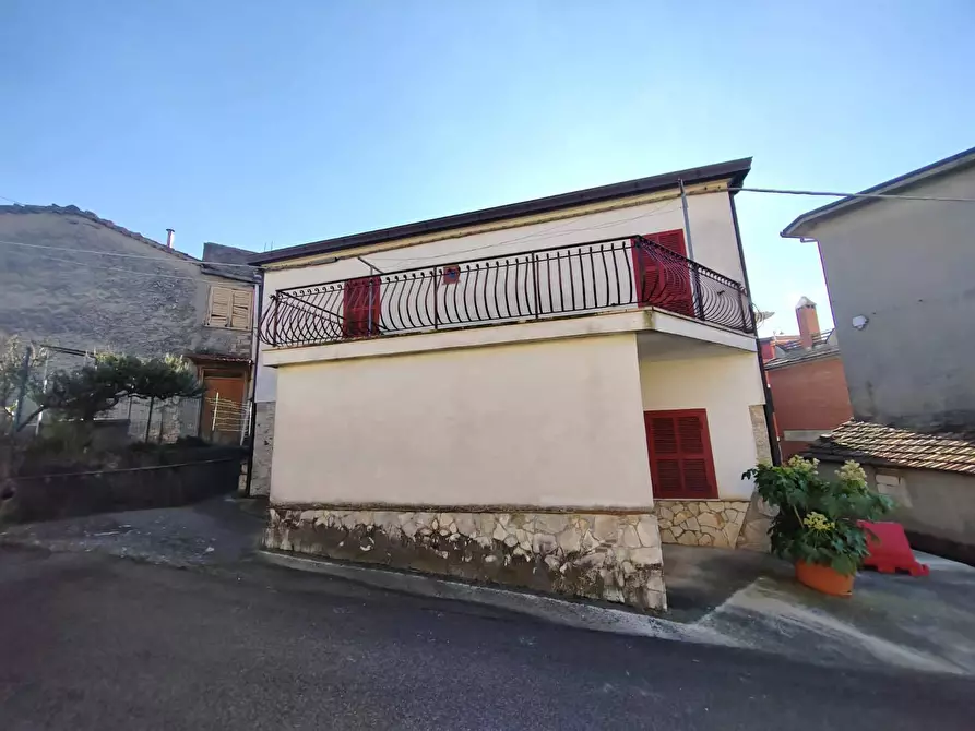 Immagine 1 di Casa semindipendente in vendita  in via Macchione 82 a Villa Santo Stefano