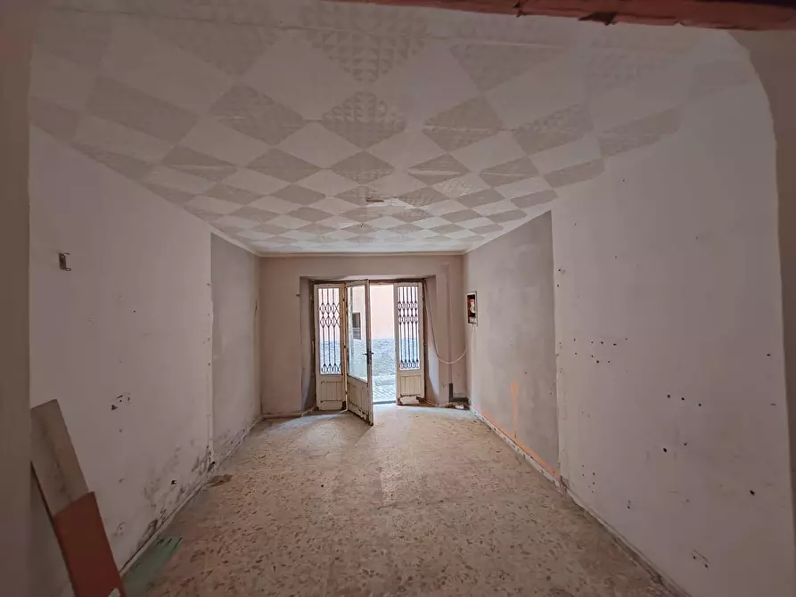 Immagine 2 di Locale commerciale in vendita  in Via Corso D'Italia a Bassiano