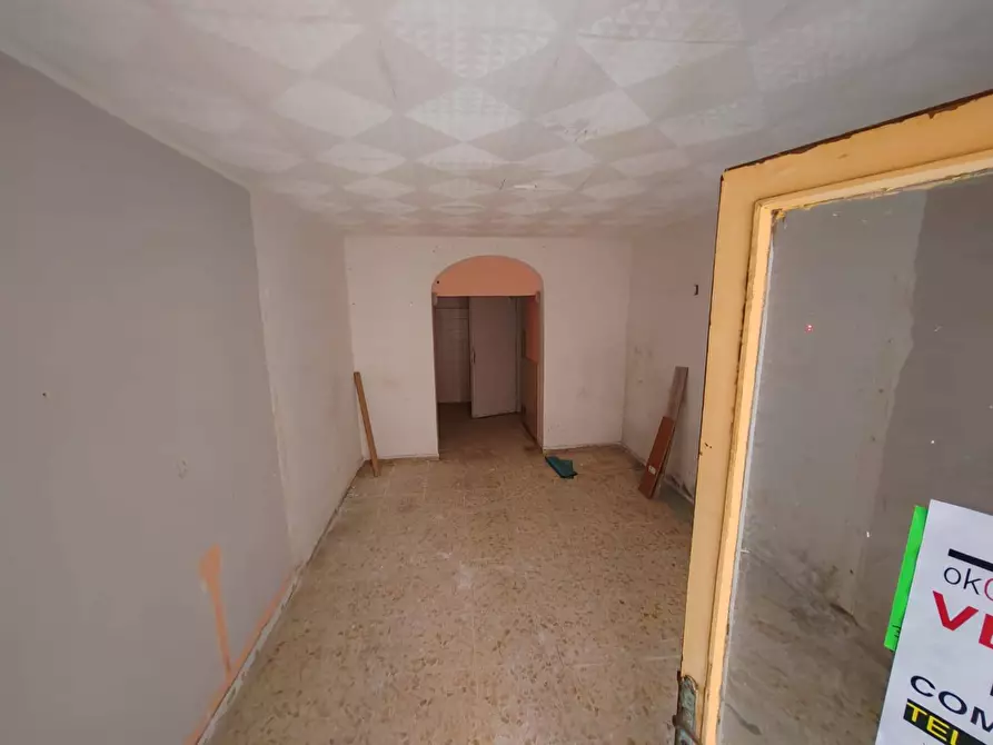 Immagine 5 di Locale commerciale in vendita  in Via Corso D'Italia a Bassiano