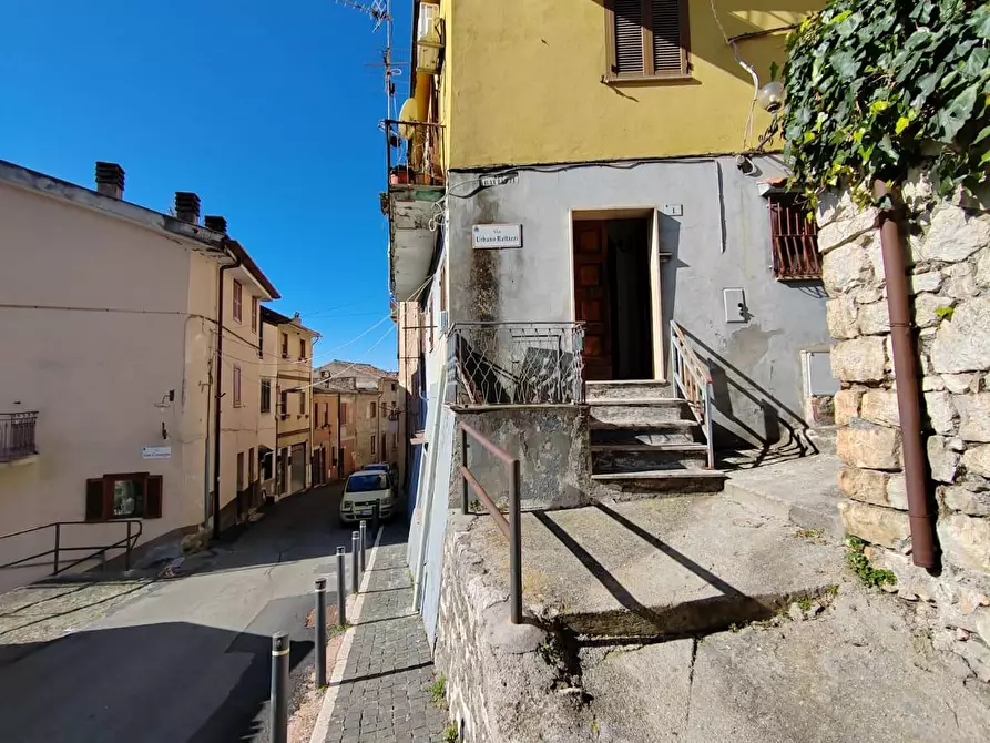 Immagine 1 di Appartamento in vendita  in via Rattazzi 1 a Bassiano