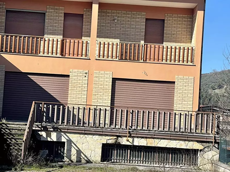Immagine 4 di Palazzo in vendita  in via la stazza a Alatri