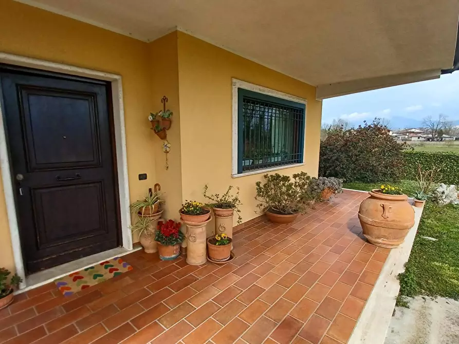 Immagine 8 di Villa in vendita  a Frosinone