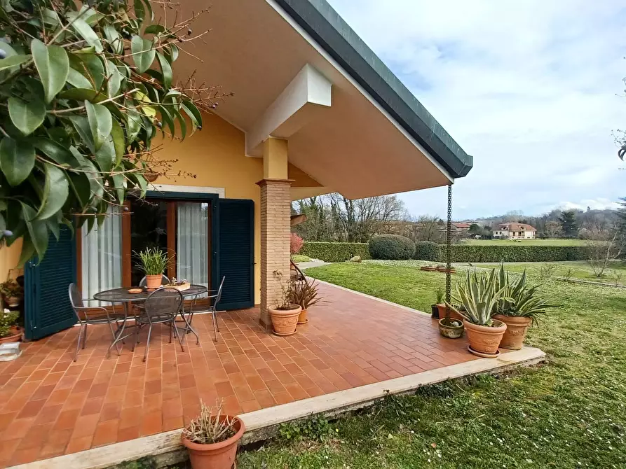 Immagine 10 di Villa in vendita  a Frosinone