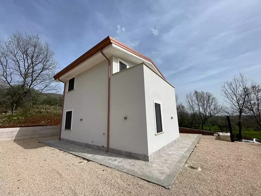 Immagine 4 di Villa in vendita  in contrada moroni snc a Vico Nel Lazio