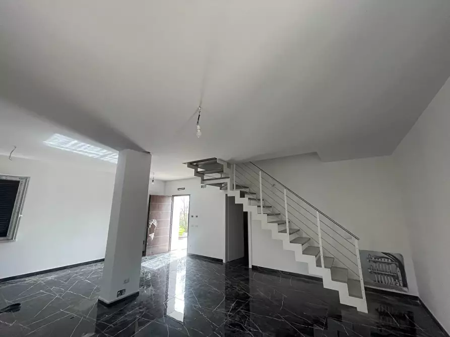 Immagine 7 di Villa in vendita  in contrada moroni snc a Vico Nel Lazio