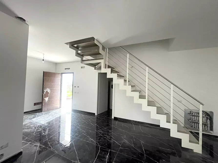 Immagine 6 di Villa in vendita  in contrada moroni snc a Vico Nel Lazio