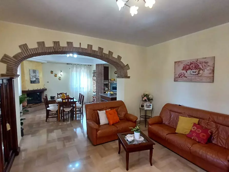 Immagine 5 di Casa semindipendente in vendita  in via appia a Terracina