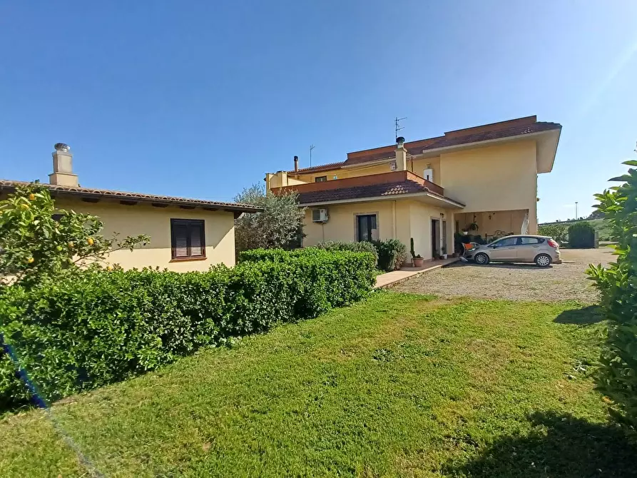 Immagine 40 di Casa semindipendente in vendita  in via appia a Terracina