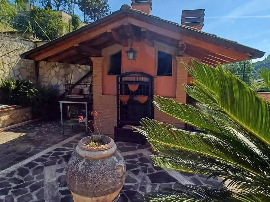 Immagine 19 di Villa in vendita  in Via Aldo Moro 27 a Alatri