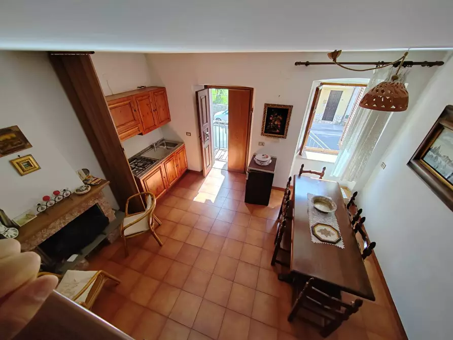 Immagine 6 di Appartamento in vendita  in Via Dante Alighieri a Bassiano