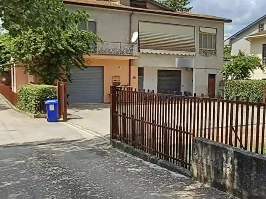 Immagine 4 di Locale commerciale in vendita  in TECCHIENA a Alatri