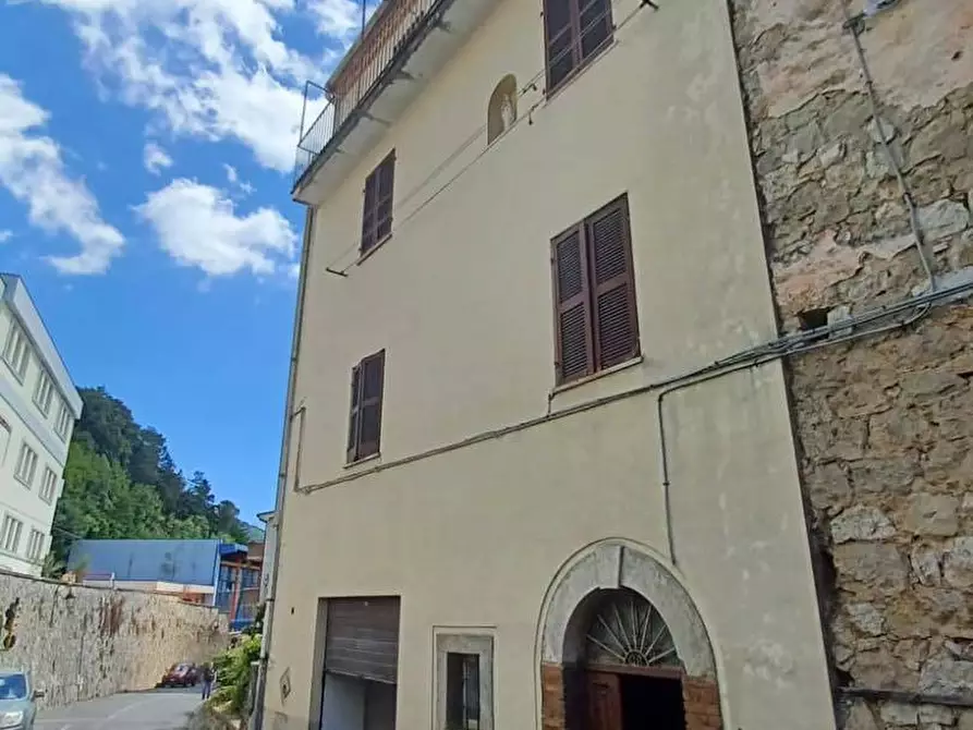 Immagine 1 di Agriturismo in vendita  in via della madonna 72 a Vallecorsa