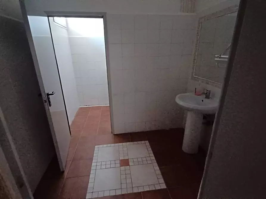 Immagine 25 di Attività commerciale in affitto  in Via Prati a Amaseno