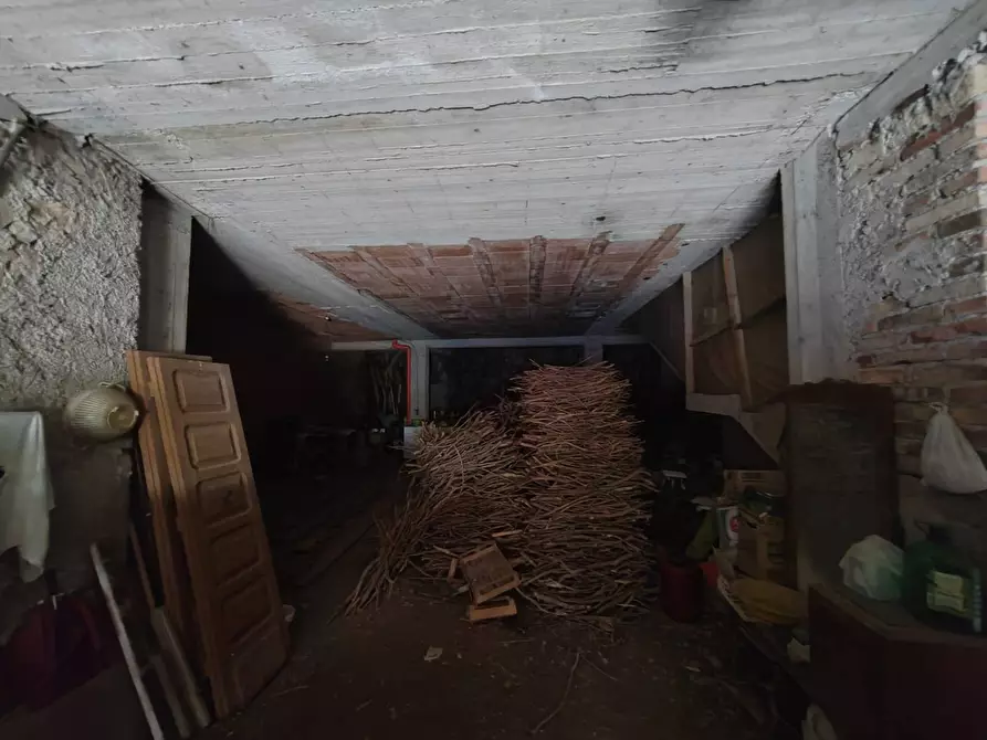 Immagine 29 di Appartamento in vendita  in Via  Capitano Vincenzo Pellegrini a Bassiano