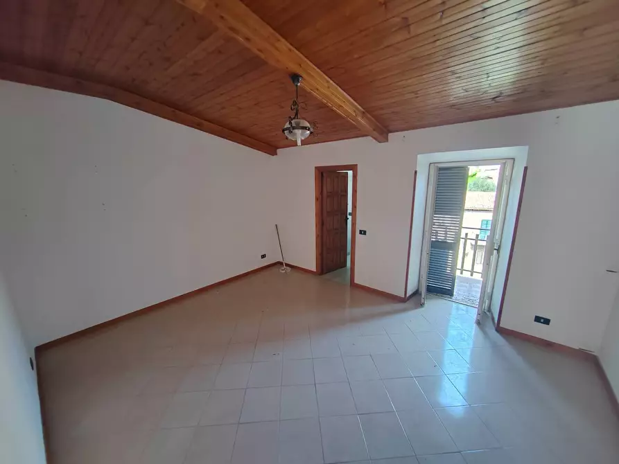 Immagine 4 di Appartamento in vendita  in Via Dante Alighieri a Bassiano