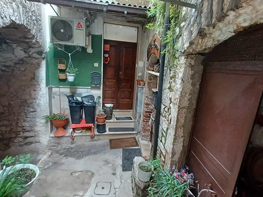 Immagine 10 di Appartamento in vendita  in Via Suste a Bassiano