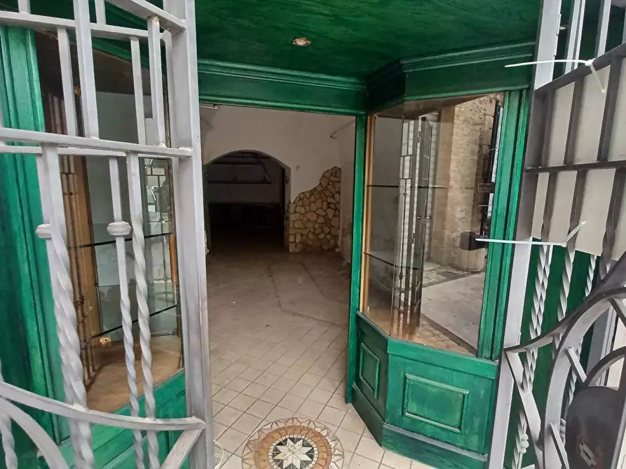 Immagine 2 di Locale commerciale in vendita  in Piazza Garibaldi a Bassiano