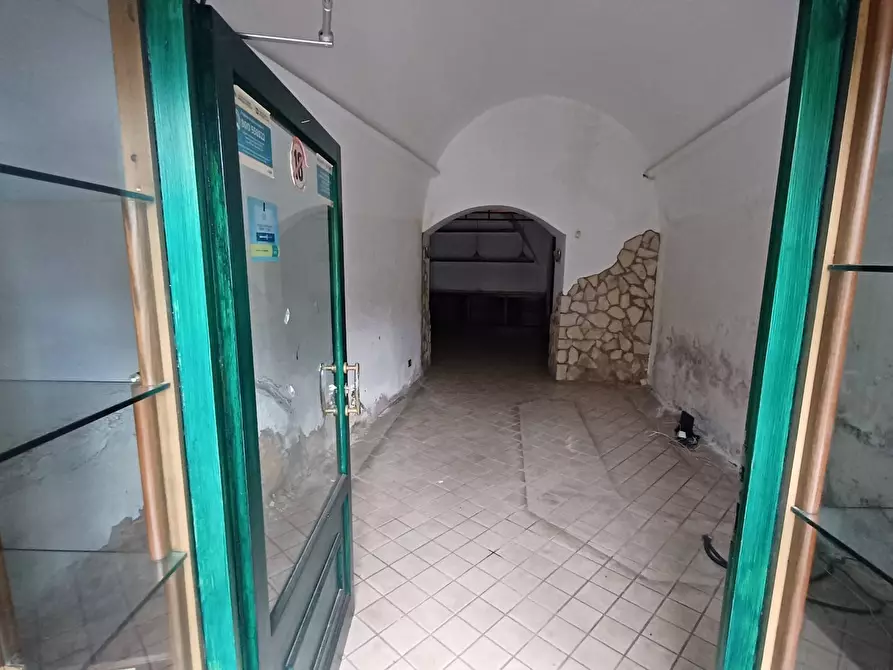 Immagine 3 di Locale commerciale in vendita  in Piazza Garibaldi a Bassiano