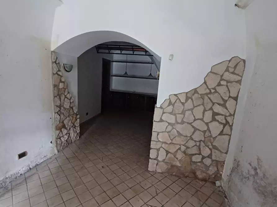 Immagine 4 di Locale commerciale in vendita  in Piazza Garibaldi a Bassiano