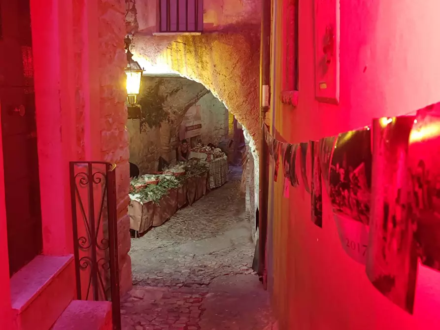 Immagine 11 di Locale commerciale in vendita  in Piazza Garibaldi a Bassiano