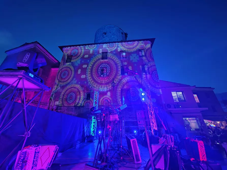 Immagine 14 di Locale commerciale in vendita  in Piazza Garibaldi a Bassiano